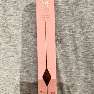 Charlotte Tilbury Beauty Light Wand in Pink Packaging